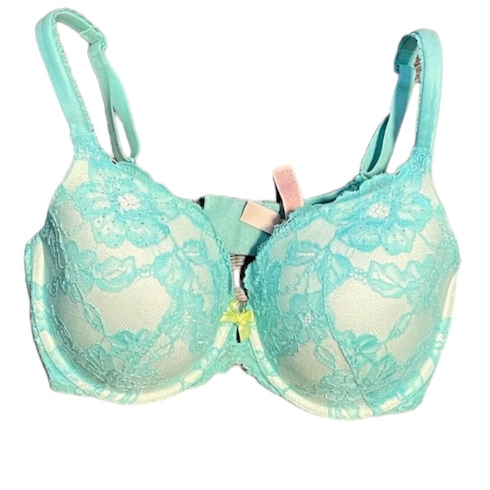 Victoria's Secret Body By Victoria Lined Perfect Coverage.  34DDD Rhinestone Bra